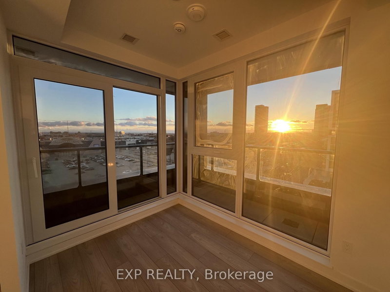 home for lease on 625-1007 The Queensway null