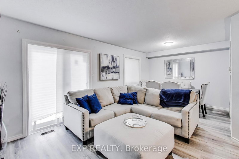 83 Wickstead Crt, Brampton, L6R 1N8 | Image 2