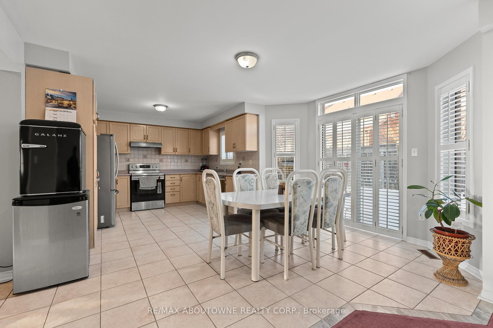 Detached House for sale at 49 Lockwood Road, Brampton, Ontario, L6Y 4T7 - Fletcher's West - MLS: W12804904