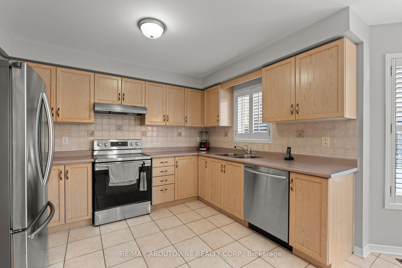 Detached House for sale at 49 Lockwood Road, Brampton, Ontario, L6Y 4T7 - Fletcher's West - MLS: W12804904