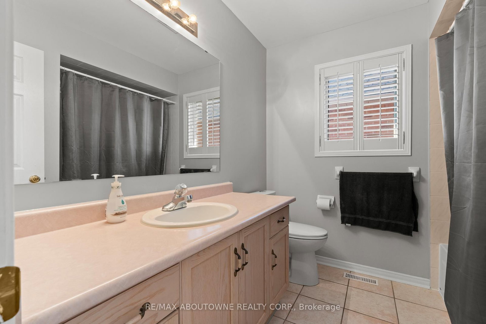 Detached House for sale at 49 Lockwood Road, Brampton, Ontario, L6Y 4T7 - Fletcher's West - MLS: W12804904