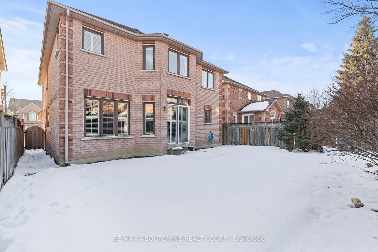 Detached House for sale at 49 Lockwood Road, Brampton, Ontario, L6Y 4T7 - Fletcher's West - MLS: W12804904