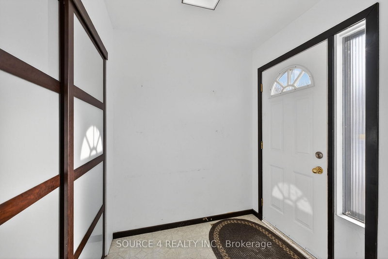 70 Griselda Cres, Brampton, L6S 1M3 | Image 3