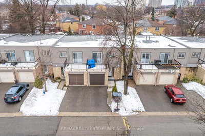 45-2315 Bromsgrove Road, Mississauga, Ontario image-0-2