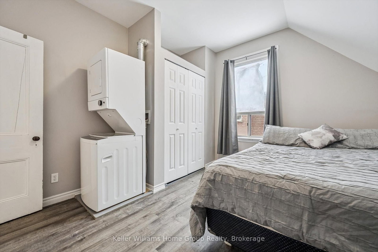 Detached House for sale at 17 Archibald Street, Brampton, Ontario, L6X 1M1 - Brampton West - MLS: W12805682