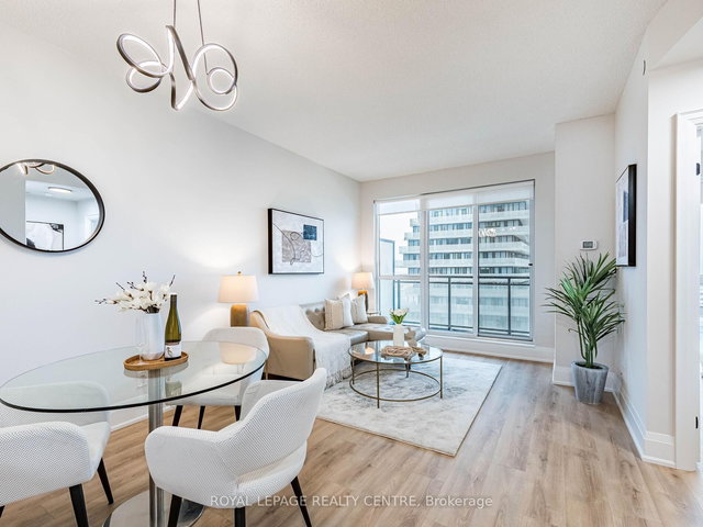 809 - 4011 Brickstone Mews