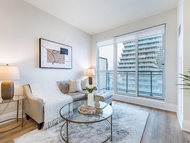 809 - 4011 Brickstone Mews