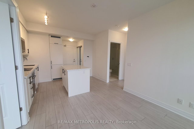 3111 - 30 Elm Drive W