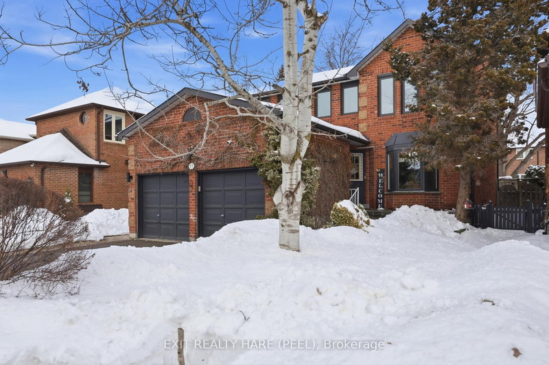 77 Lord Simcoe Dr, Brampton, L6S 5H1 | Image 2