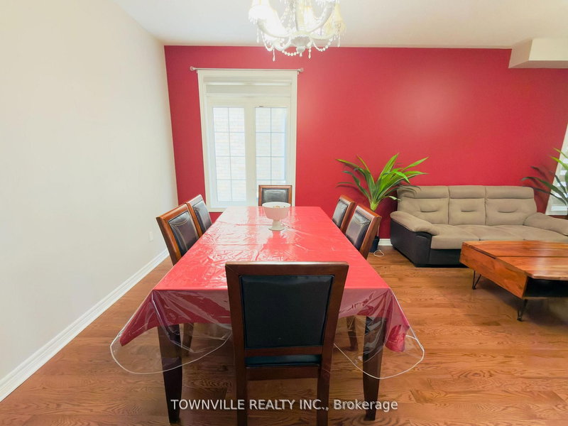 26 Messina Ave, Brampton, L6Y 0M8 | Image 3