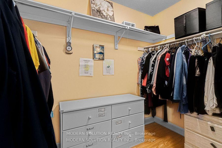 Semi-Detached House for sale at 67 Roundstone Drive, Brampton, Ontario, L6X 0K4 - Credit Valley - MLS: W12806950