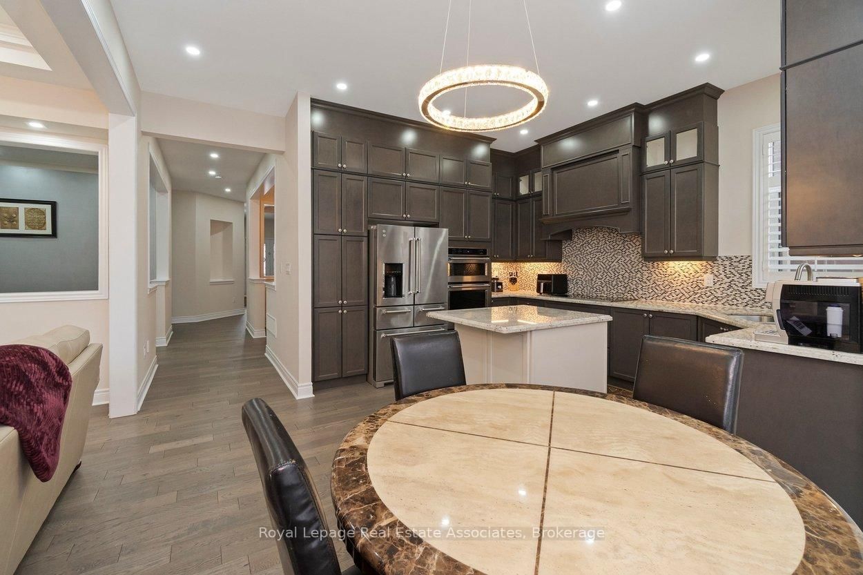 Detached House for sale at 212 Niagara Trail, Halton Hills, Ontario, L7G 0H9 - Georgetown - MLS: W12807296