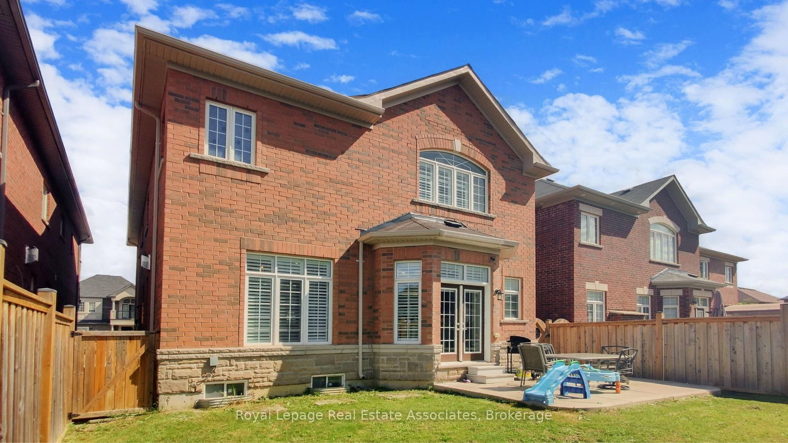 Detached House for sale at 212 Niagara Trail, Halton Hills, Ontario, L7G 0H9 - Georgetown - MLS: W12807296