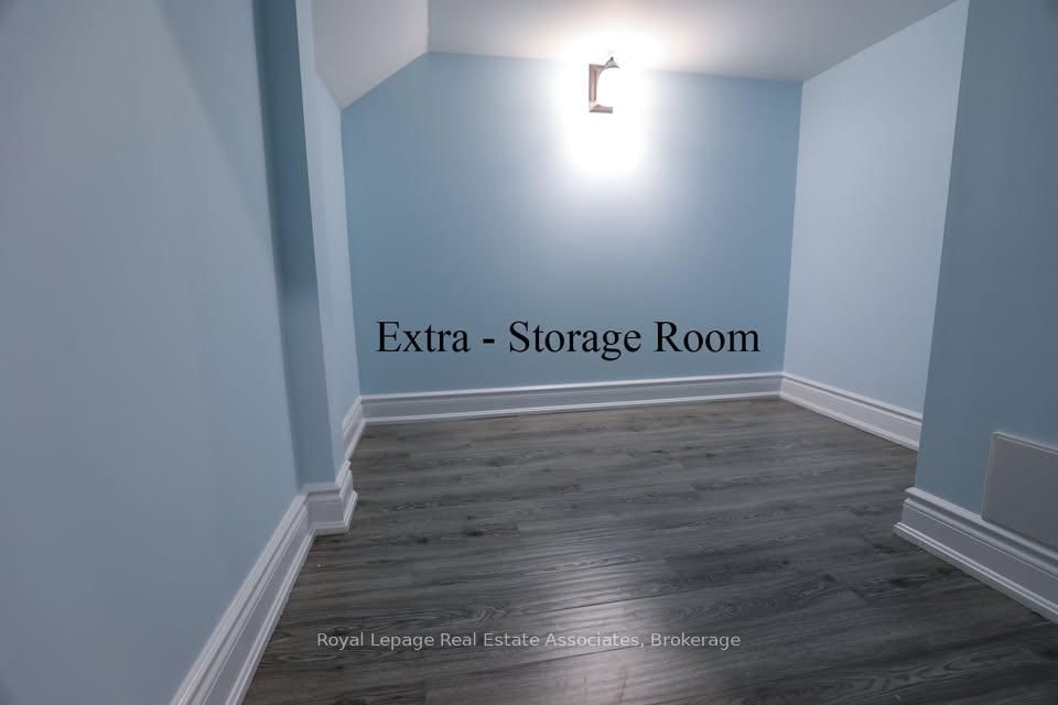 Detached House for sale at 212 Niagara Trail, Halton Hills, Ontario, L7G 0H9 - Georgetown - MLS: W12807296