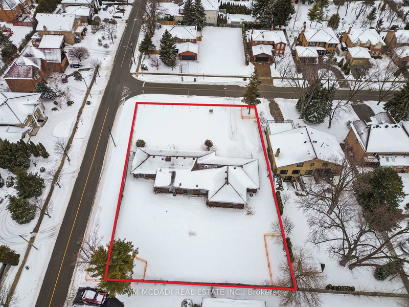 5285 Durie Rd, Mississauga, L5M 2K2 | Image 3