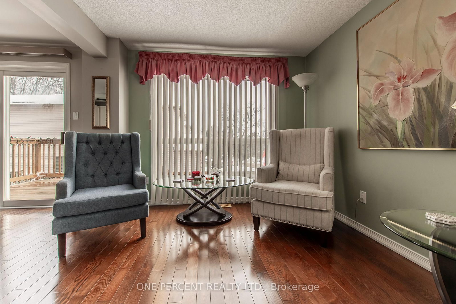 Listing Image 7