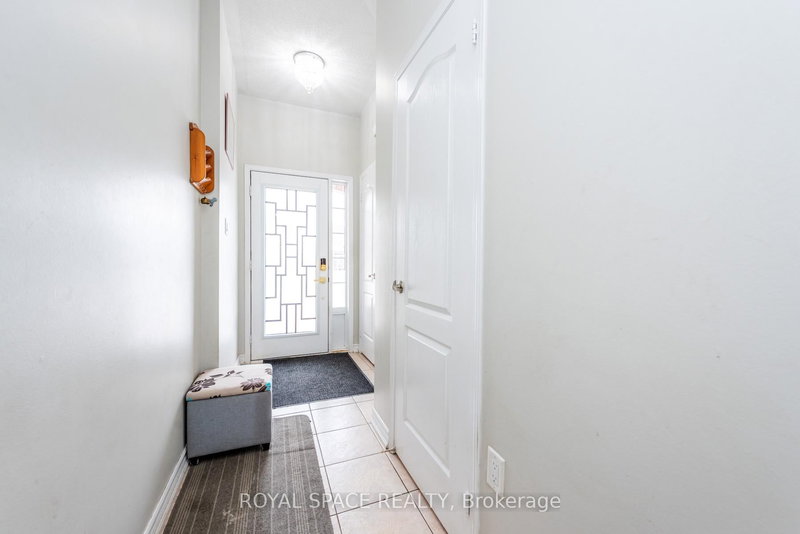 124 Crystalview Cres, Brampton, L6P 2S2 | Image 3