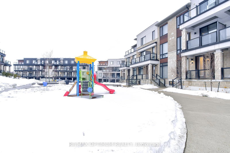 46 - 45 Knotsberry Circ, Brampton, L6Y 0C3 | Image 2