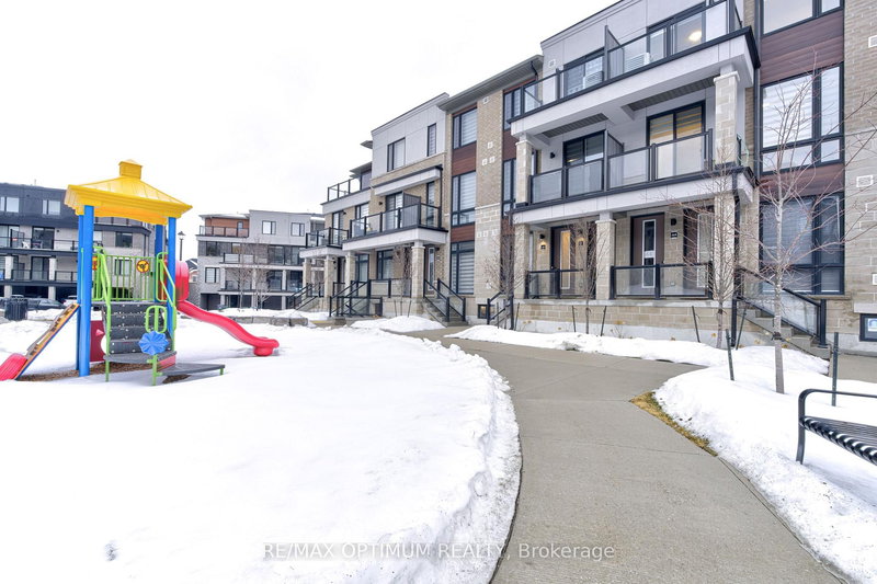 46 - 45 Knotsberry Circ, Brampton, L6Y 0C3 | Image 3