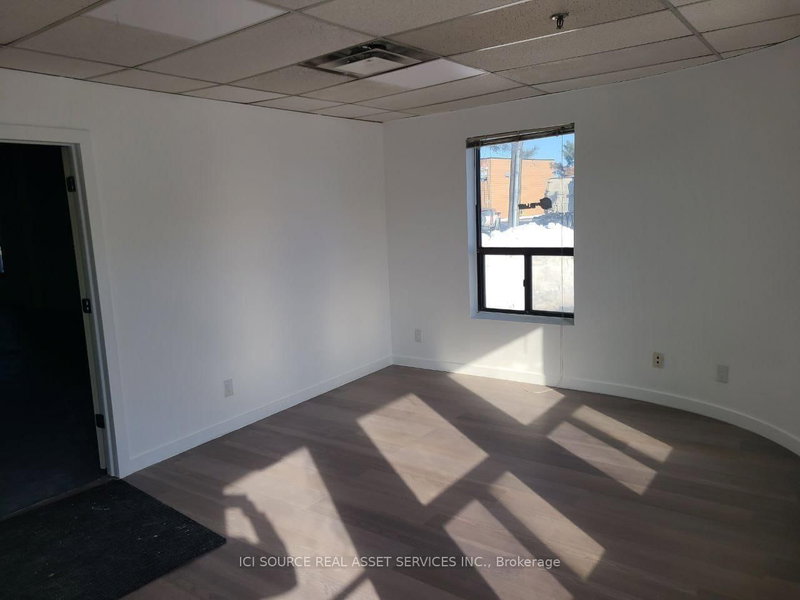 Unit # 1 C-North - 18 Strathearn Ave, Brampton, L6T 4Y2 | Image 3