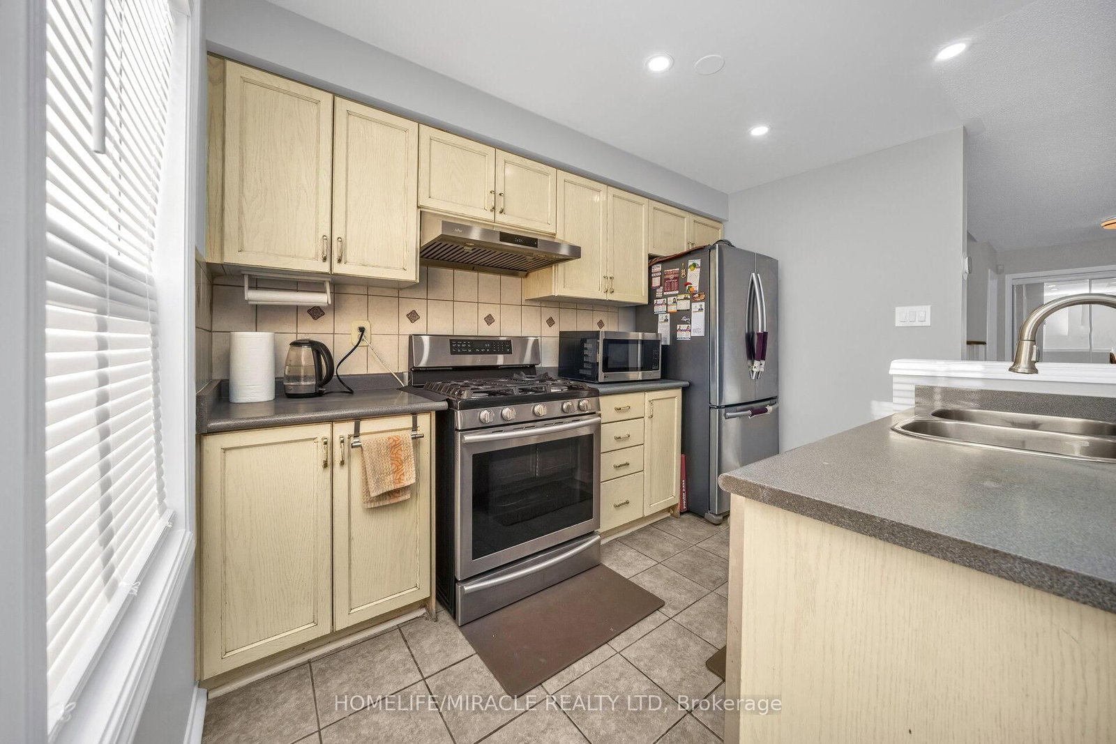 Semi-Detached House for sale at 133 Pressed Brick Drive, Brampton, Ontario, L6V 4K5 - Brampton North - MLS: W12809570