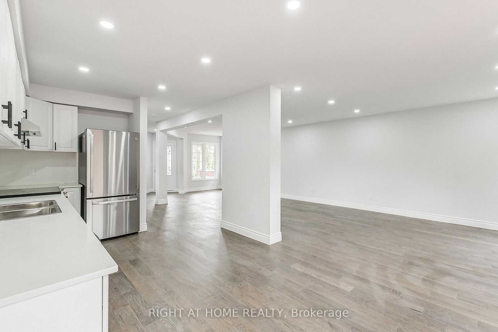 36 Mapleshade Drive W - Photo 19