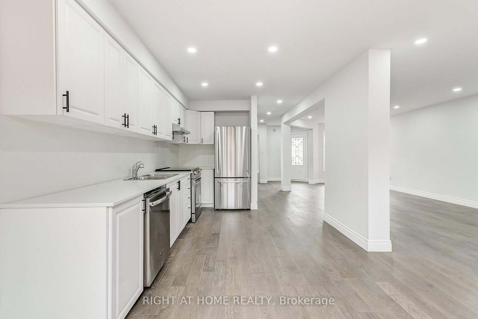 36 Mapleshade Drive W - Photo 20