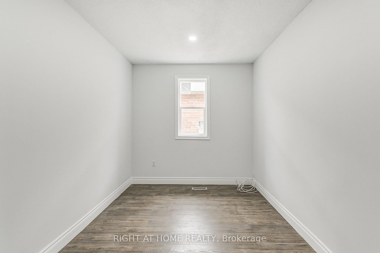 36 Mapleshade Drive W - Photo 27