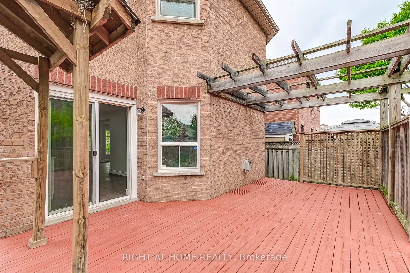 36 Mapleshade Drive W - Photo 37