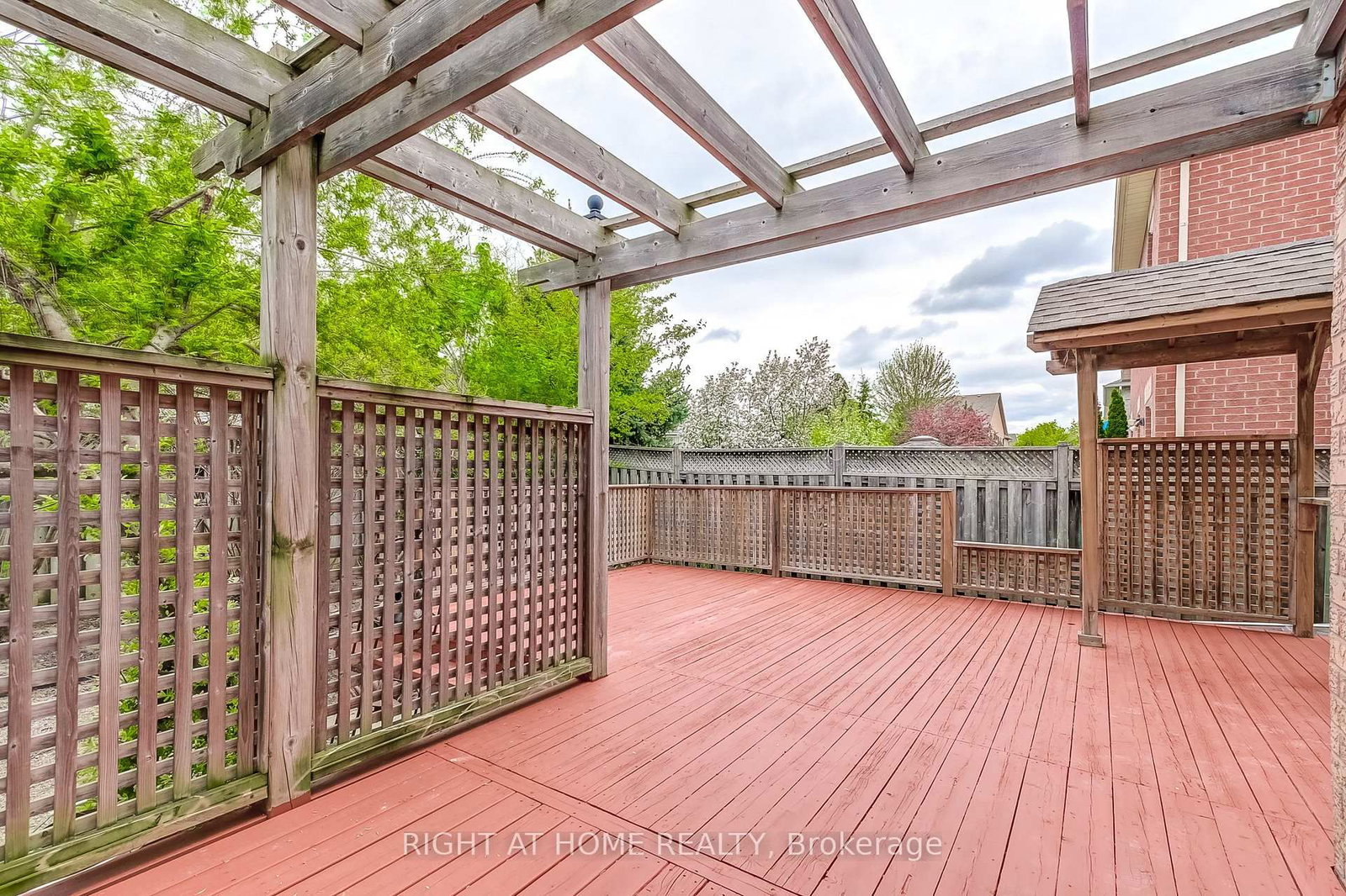 36 Mapleshade Drive W - Photo 39