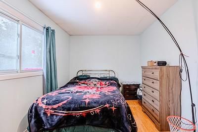 Detached House for sale at 70 Somerset Drive, Brampton, Ontario, L6Z 1C5 - Heart Lake West - MLS: W12809870