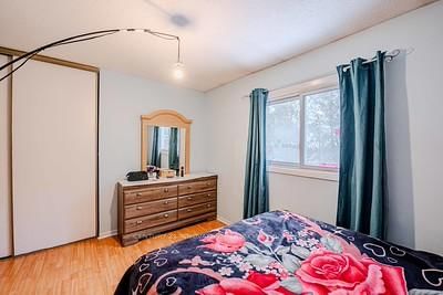 Detached House for sale at 70 Somerset Drive, Brampton, Ontario, L6Z 1C5 - Heart Lake West - MLS: W12809870