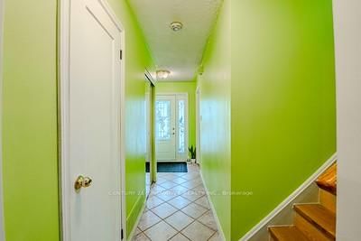 Detached House for sale at 70 Somerset Drive, Brampton, Ontario, L6Z 1C5 - Heart Lake West - MLS: W12809870