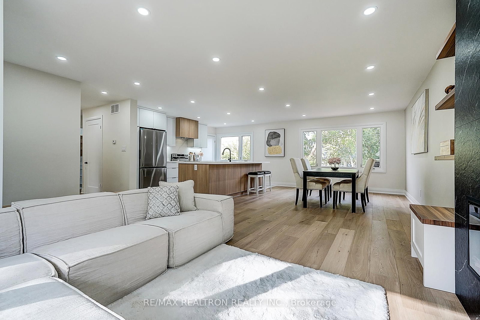 Detached House for sale at 163 Maurice Drive, Oakville, Ontario, L6K 2W8 - Central - MLS: W12809904