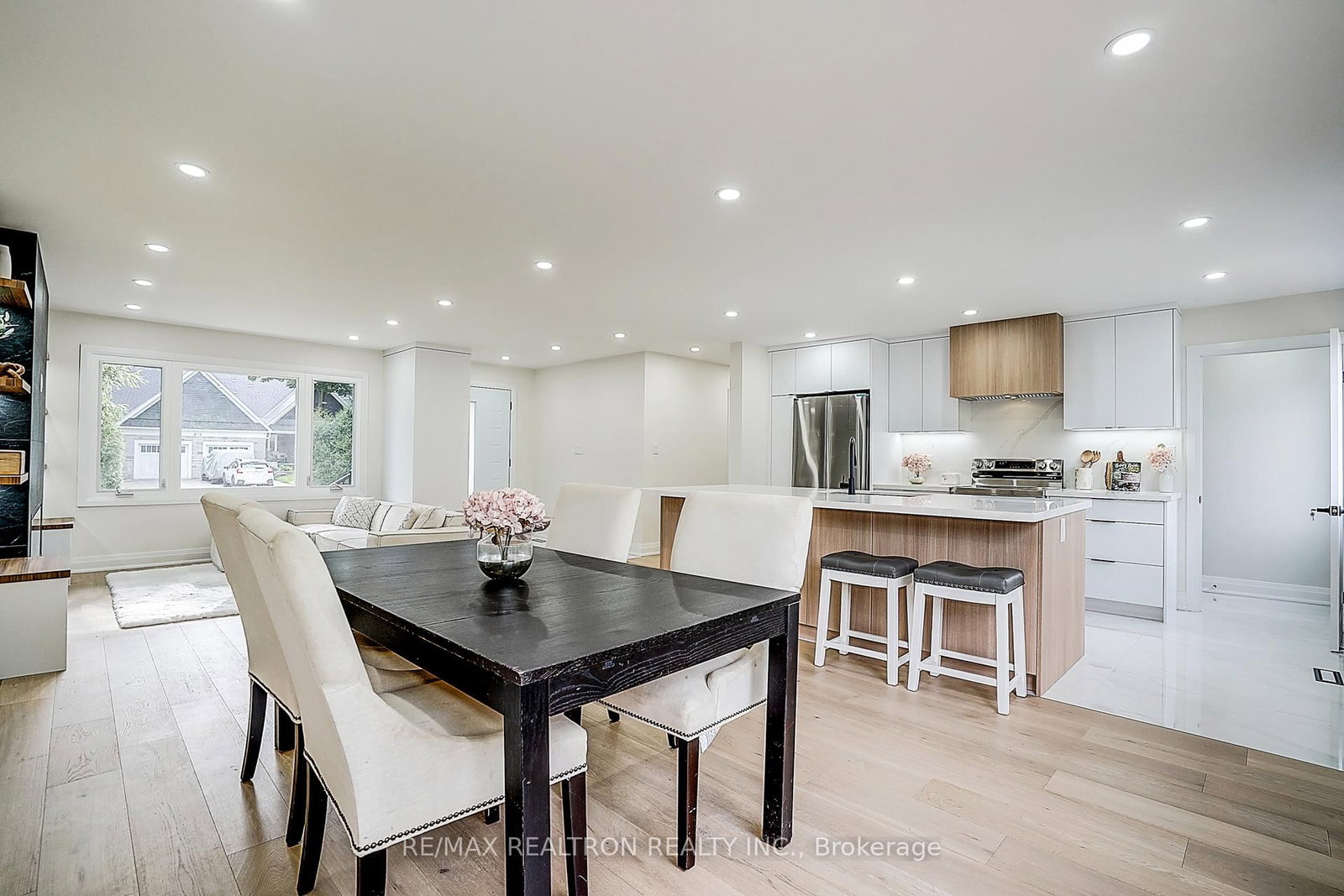 Detached House for sale at 163 Maurice Drive, Oakville, Ontario, L6K 2W8 - Central - MLS: W12809904