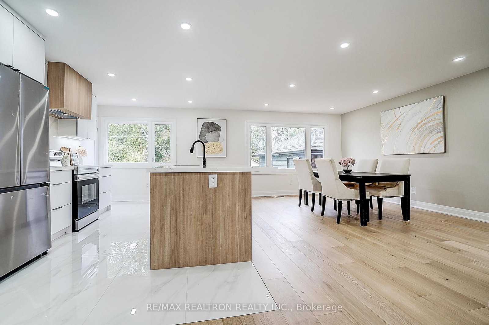 Detached House for sale at 163 Maurice Drive, Oakville, Ontario, L6K 2W8 - Central - MLS: W12809904