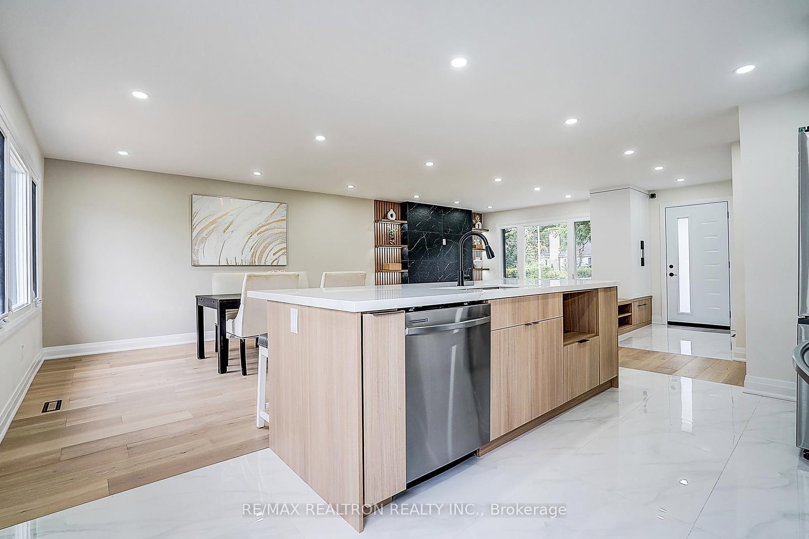 Detached House for sale at 163 Maurice Drive, Oakville, Ontario, L6K 2W8 - Central - MLS: W12809904