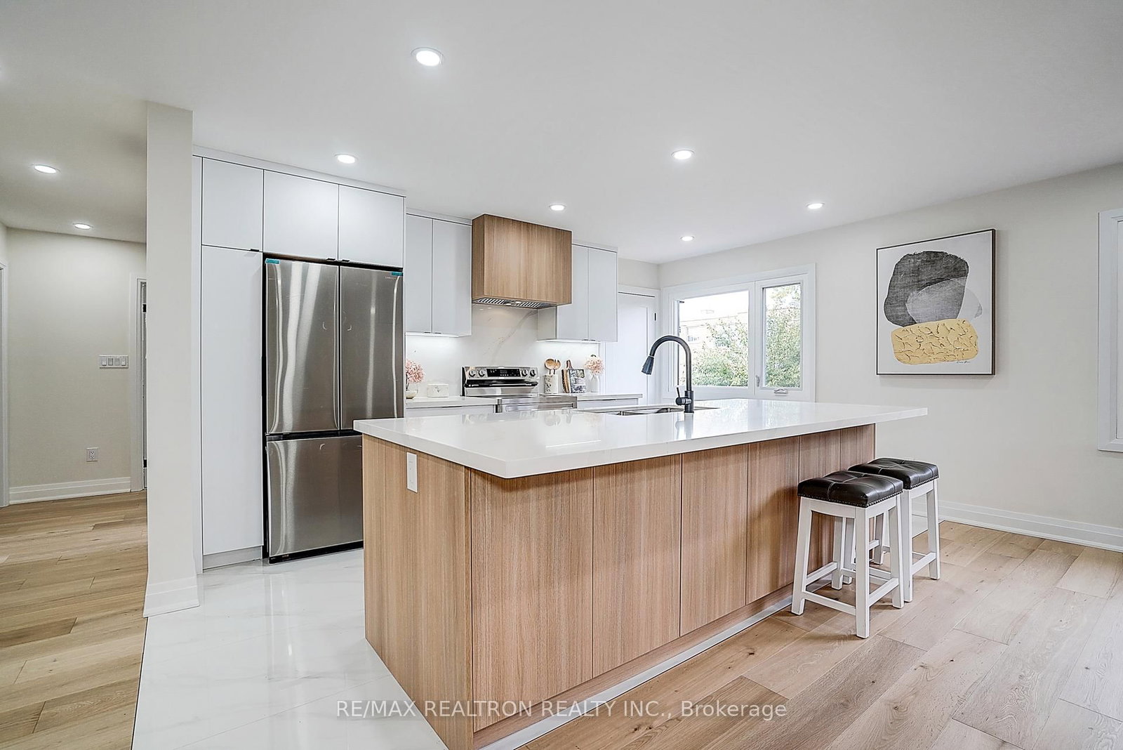 Detached House for sale at 163 Maurice Drive, Oakville, Ontario, L6K 2W8 - Central - MLS: W12809904