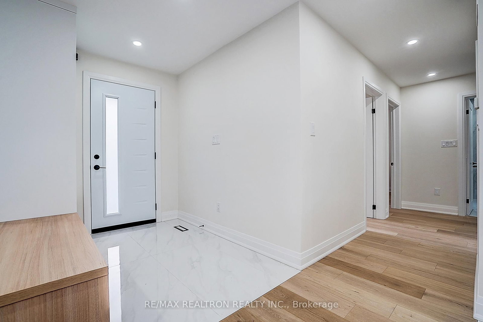 Detached House for sale at 163 Maurice Drive, Oakville, Ontario, L6K 2W8 - Central - MLS: W12809904