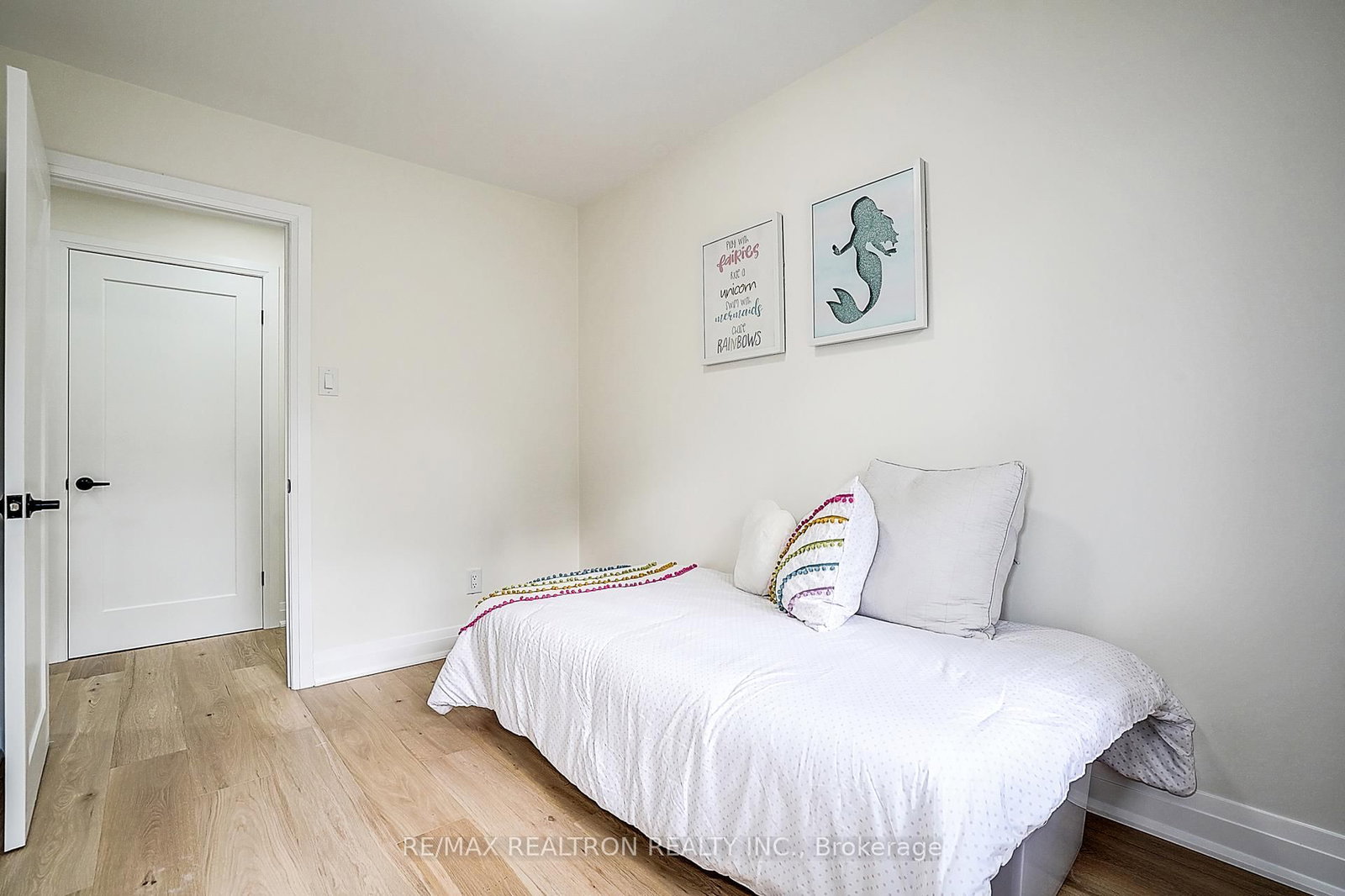 Detached House for sale at 163 Maurice Drive, Oakville, Ontario, L6K 2W8 - Central - MLS: W12809904