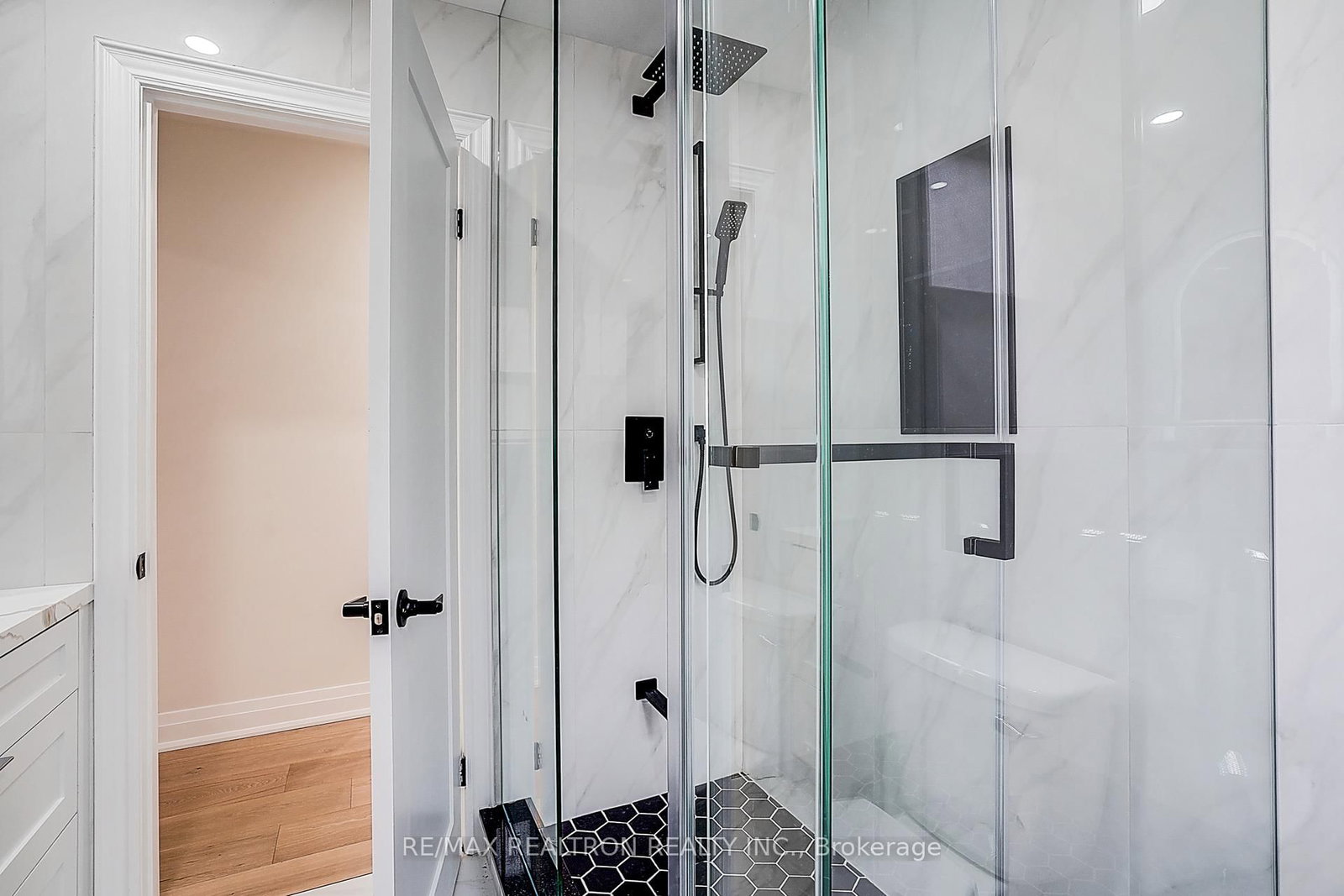 Detached House for sale at 163 Maurice Drive, Oakville, Ontario, L6K 2W8 - Central - MLS: W12809904