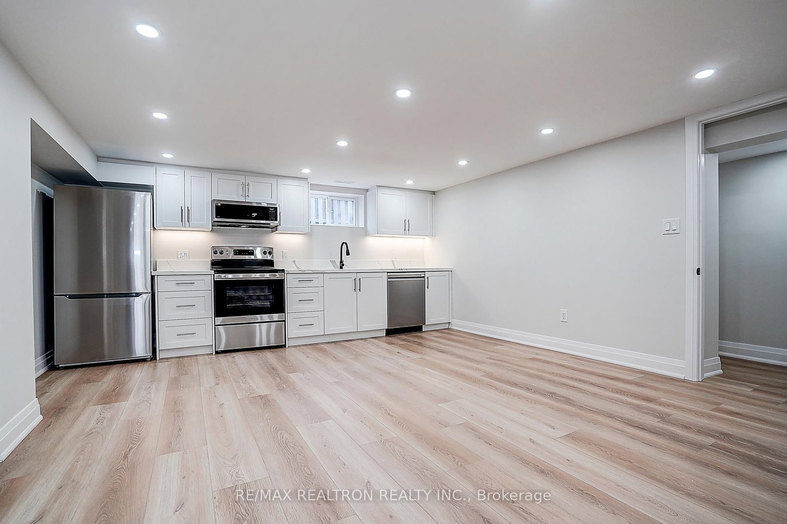 Detached House for sale at 163 Maurice Drive, Oakville, Ontario, L6K 2W8 - Central - MLS: W12809904