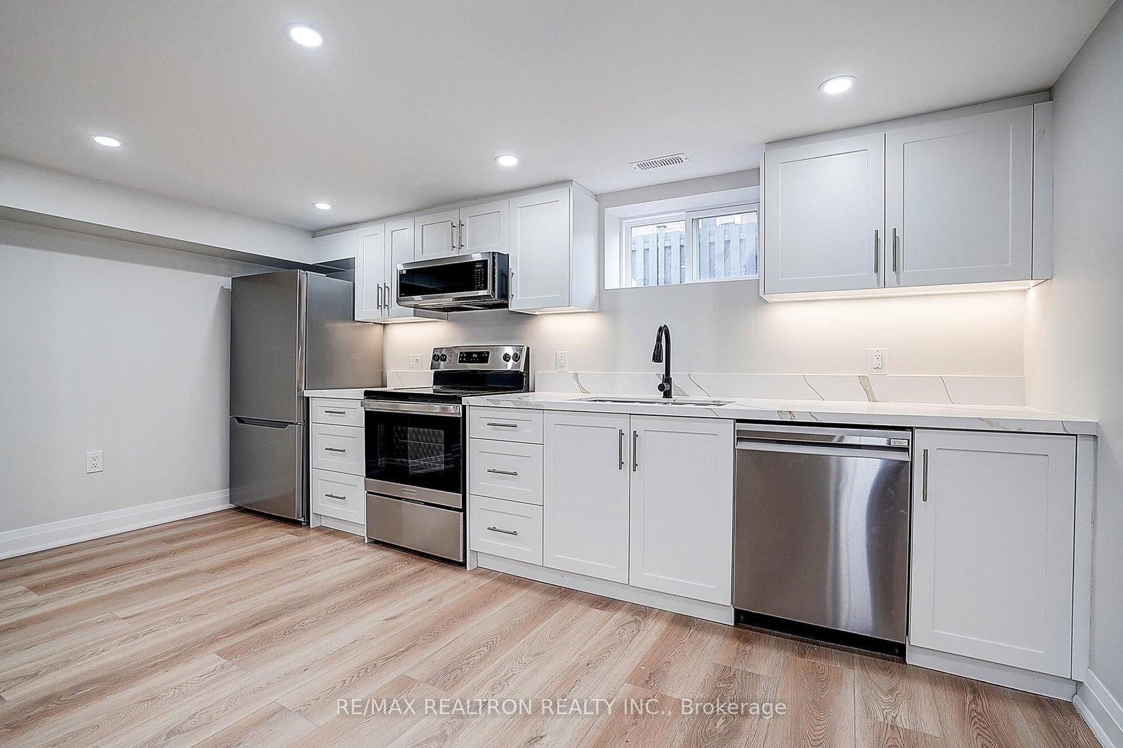 Detached House for sale at 163 Maurice Drive, Oakville, Ontario, L6K 2W8 - Central - MLS: W12809904