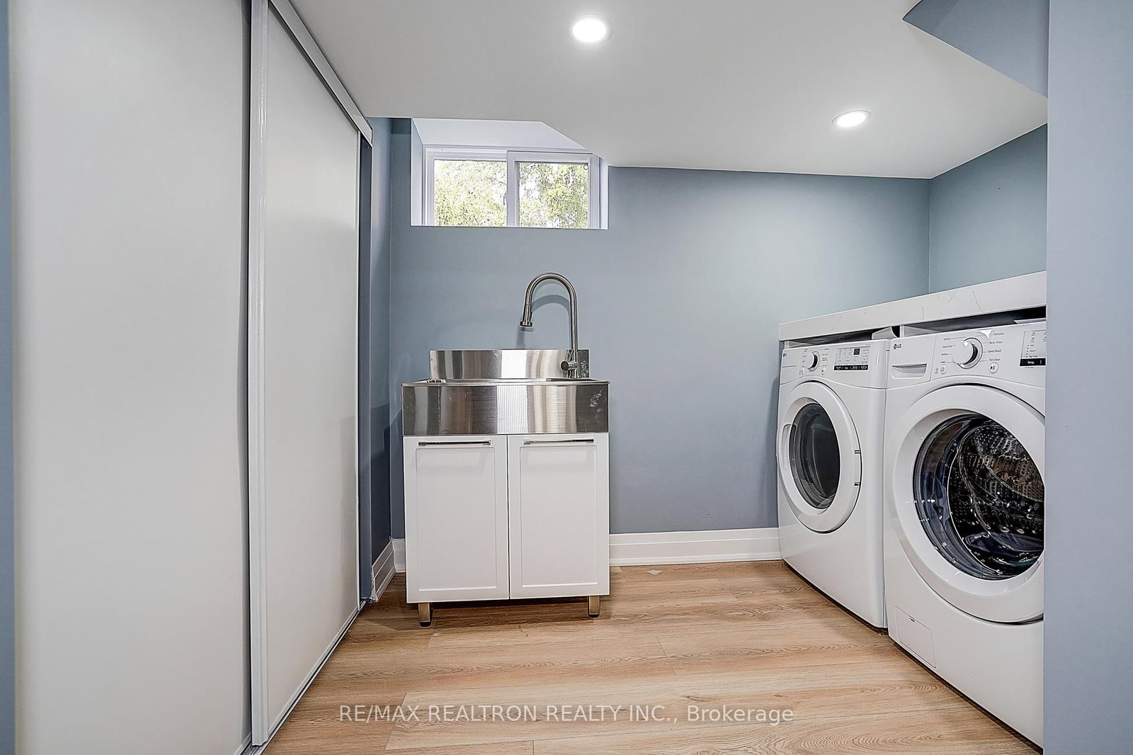 Detached House for sale at 163 Maurice Drive, Oakville, Ontario, L6K 2W8 - Central - MLS: W12809904