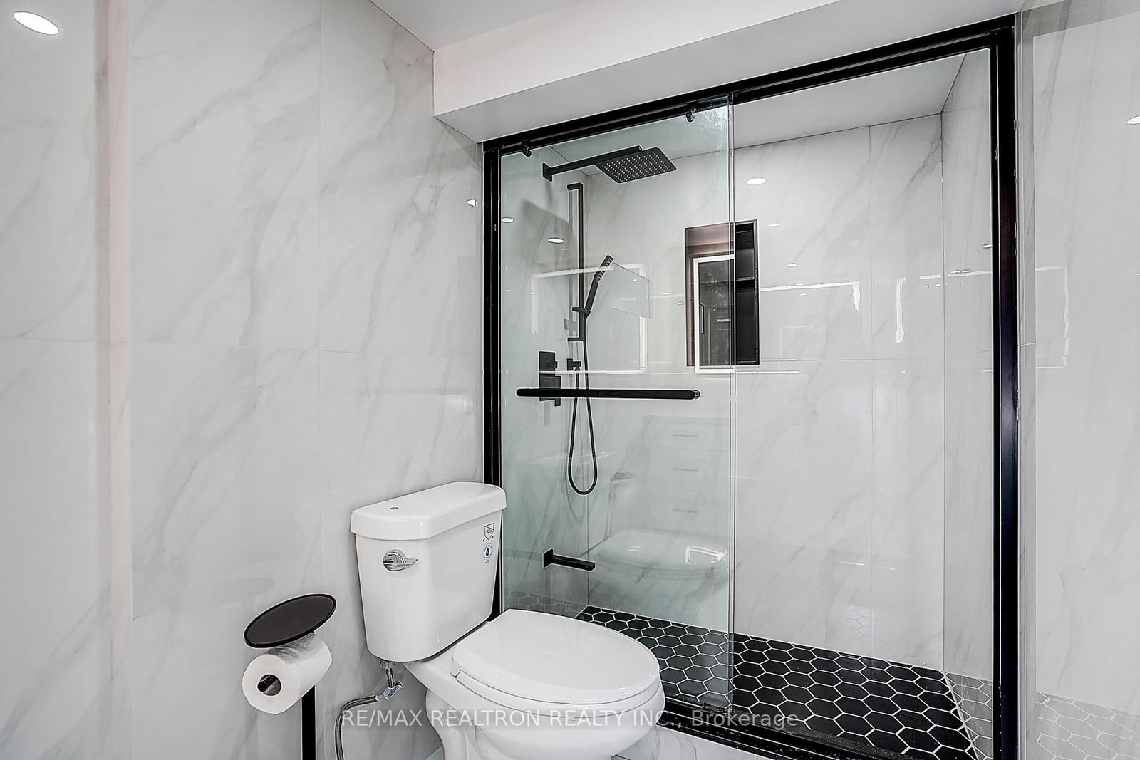 Detached House for sale at 163 Maurice Drive, Oakville, Ontario, L6K 2W8 - Central - MLS: W12809904