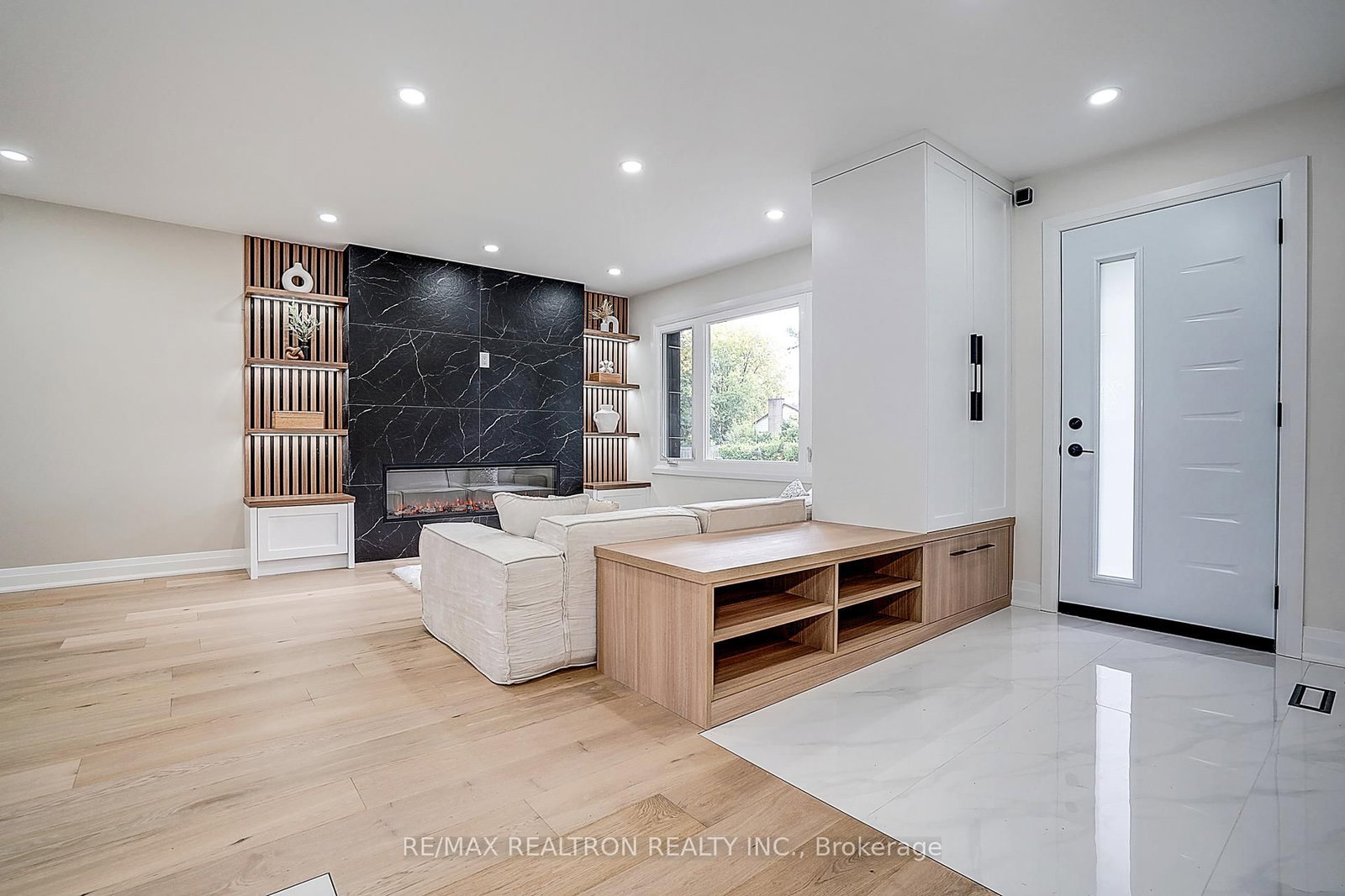 Detached House for sale at 163 Maurice Drive, Oakville, Ontario, L6K 2W8 - Central - MLS: W12809904