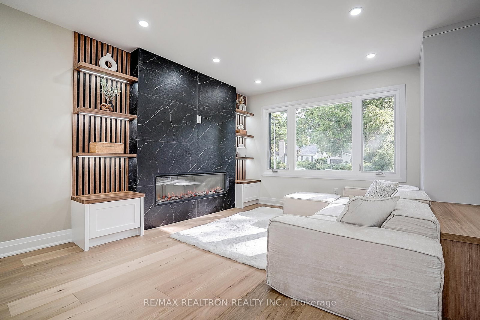 Detached House for sale at 163 Maurice Drive, Oakville, Ontario, L6K 2W8 - Central - MLS: W12809904