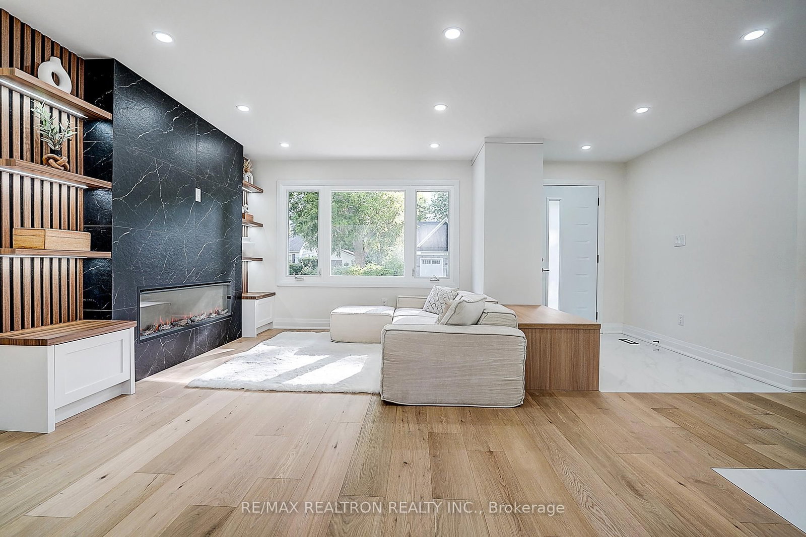 Detached House for sale at 163 Maurice Drive, Oakville, Ontario, L6K 2W8 - Central - MLS: W12809904