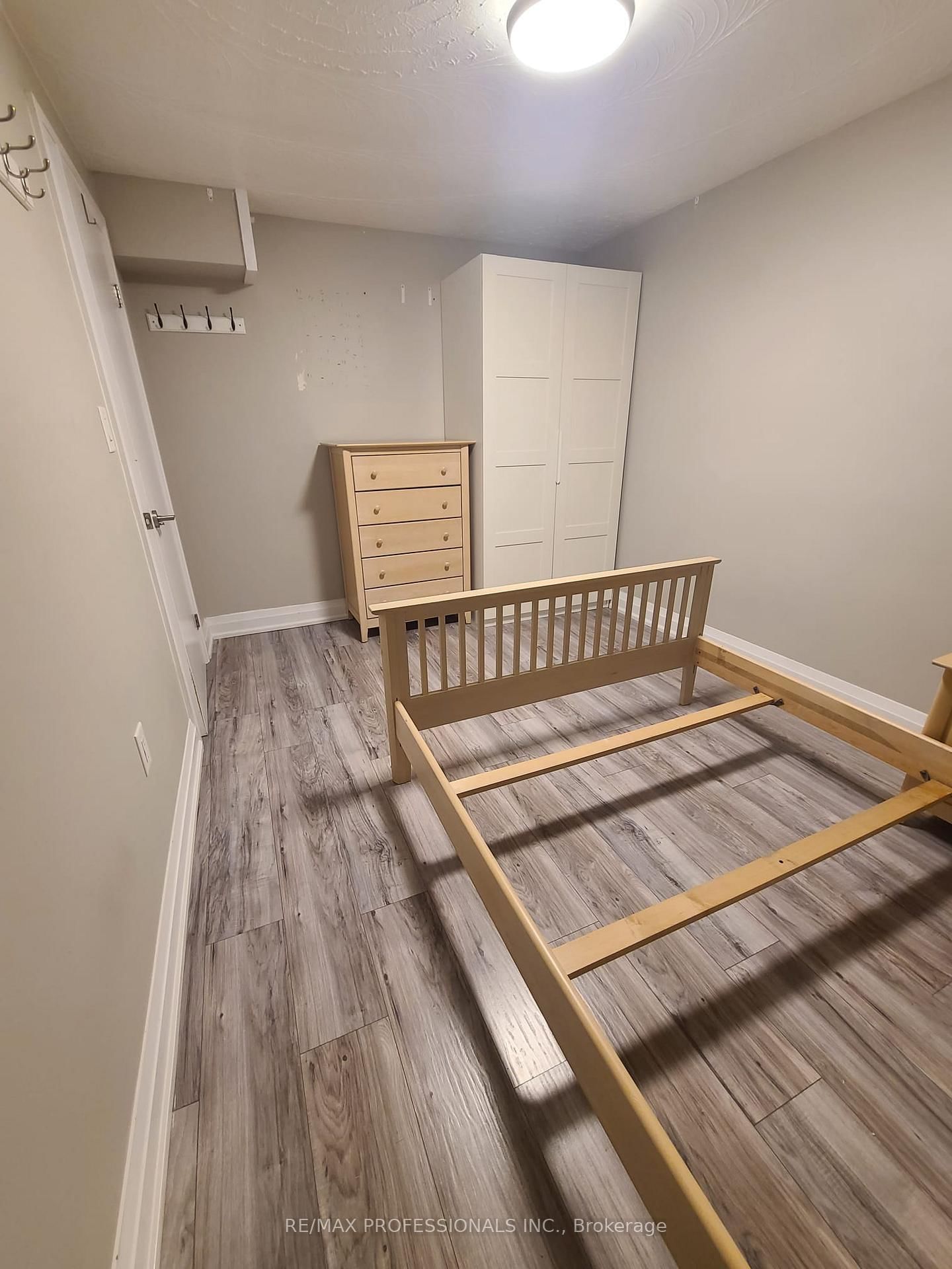 1176 Alexandra Avenue, Unit Basement - Photo 7