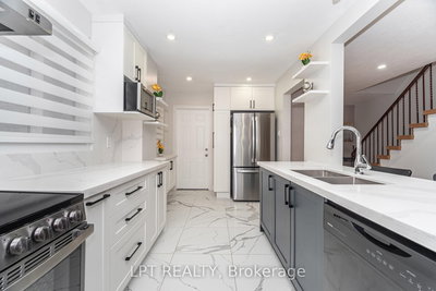 27 Woodsview Ave | Toronto | Image